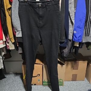 Fashion Nova Skinny Jeans